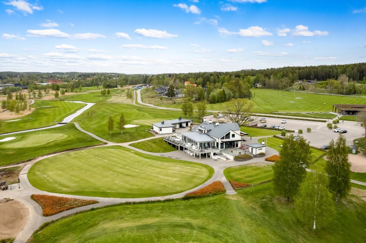 Charming Villa At Askersund Golf Resort Åmmeberg Exteriér fotografie